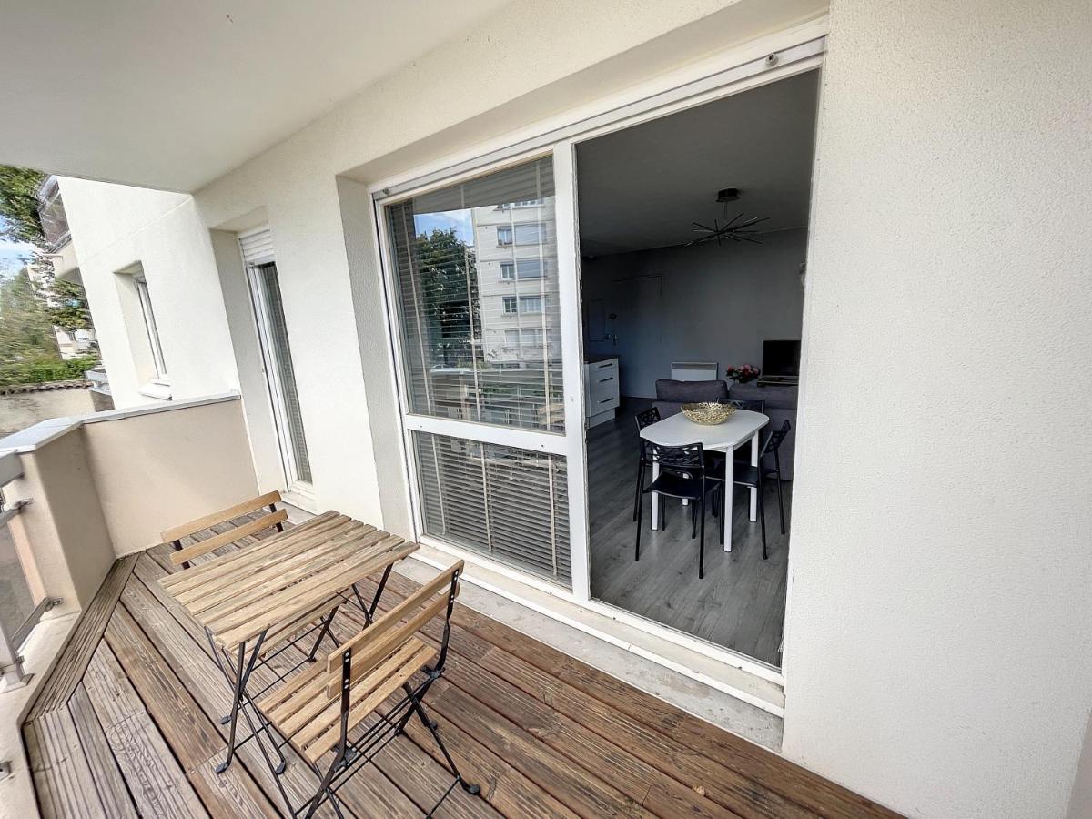 City & Cosy, Lyon Charcot- Wifi - Lave Linge - Balcon - Parking エクステリア 写真