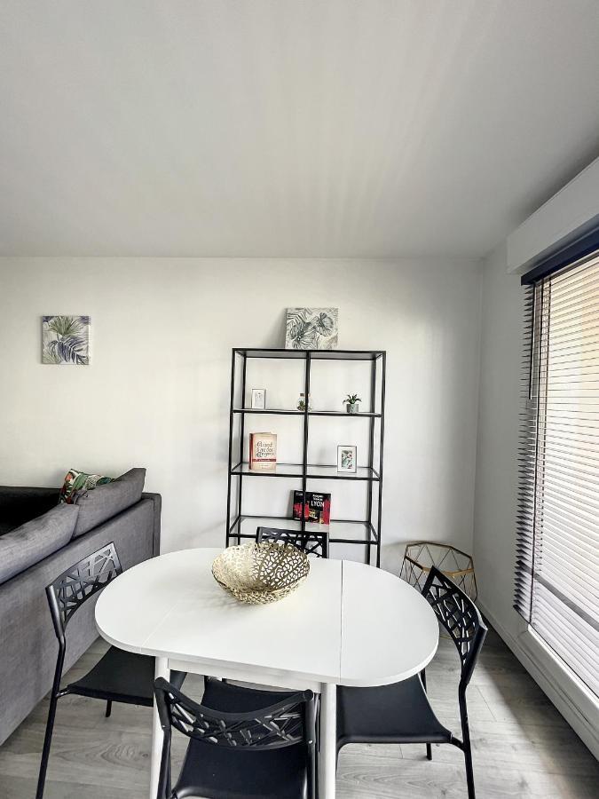 City & Cosy, Lyon Charcot- Wifi - Lave Linge - Balcon - Parking エクステリア 写真